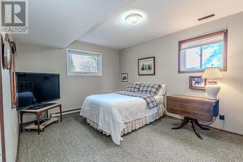 1908 10Th Line, Innisfil, ON - Indoor Photo Showing Bedroom