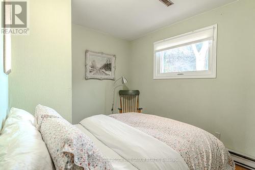 1908 10Th Line, Innisfil, ON - Indoor Photo Showing Bedroom