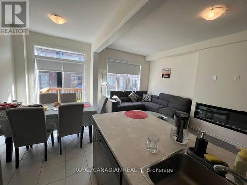 19 Donald Ficht Crescent, Brampton, ON - Indoor Photo Showing Dining Room