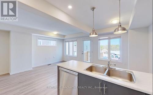 1634 Hetherington Drive W, Peterborough, ON - Indoor Photo Showing Kitchen With Double Sink