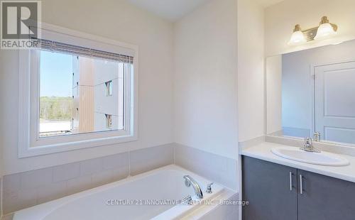 1634 Hetherington Drive W, Peterborough, ON - Indoor Photo Showing Bathroom