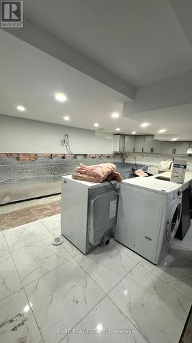 31 Thorncrest Crescent, London, ON - Indoor Photo Showing Laundry Room