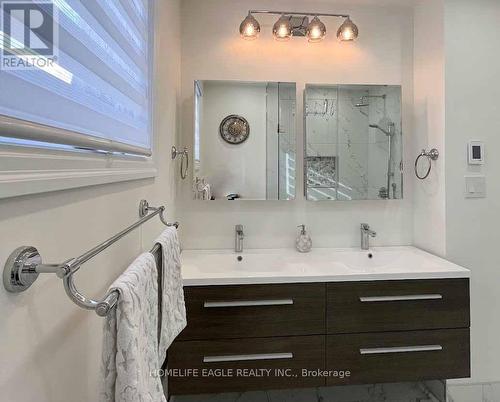 143 Sand Road, East Gwillimbury, ON - Indoor Photo Showing Bathroom