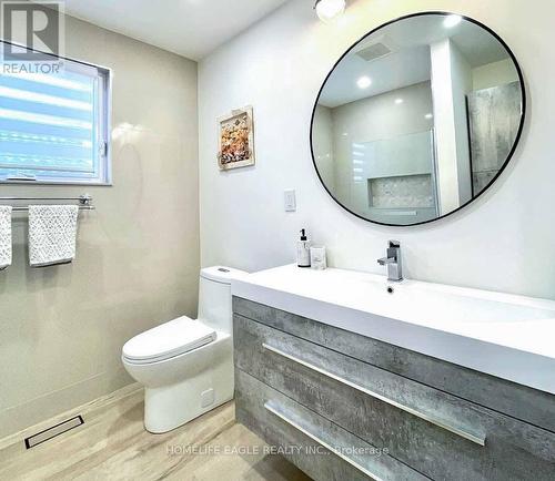 143 Sand Road, East Gwillimbury, ON - Indoor Photo Showing Bathroom