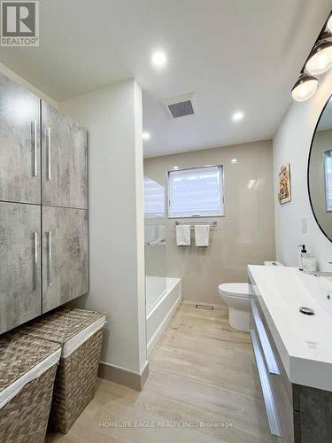 143 Sand Road, East Gwillimbury, ON - Indoor Photo Showing Bathroom