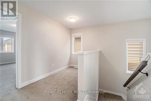 128 Hackamore Crescent, Ottawa, ON - Indoor Photo Showing Other Room