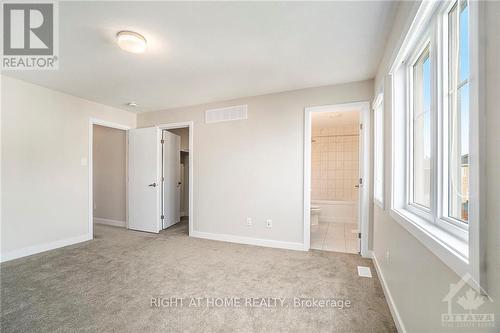 128 Hackamore Crescent, Ottawa, ON - Indoor Photo Showing Other Room