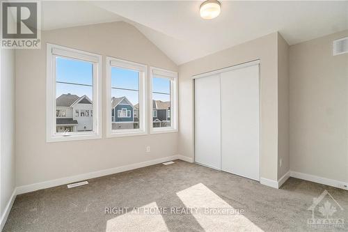 128 Hackamore Crescent, Ottawa, ON - Indoor Photo Showing Other Room