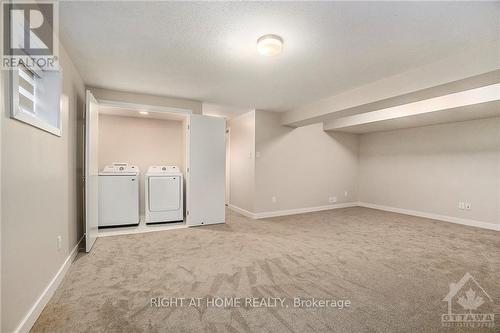 128 Hackamore Crescent, Ottawa, ON - Indoor Photo Showing Laundry Room