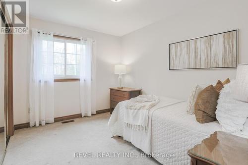 140 Louisa Street, Kawartha Lakes (Fenelon Falls), ON - Indoor Photo Showing Bedroom