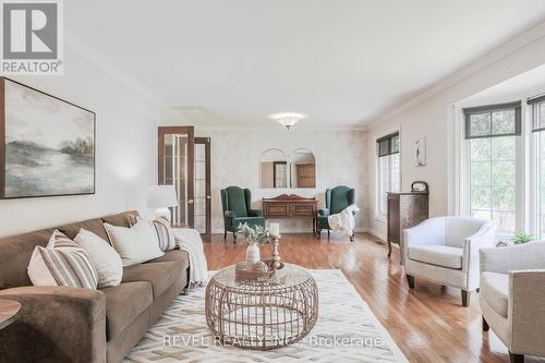 140 Louisa Street, Kawartha Lakes (Fenelon Falls), ON - Indoor Photo Showing Living Room