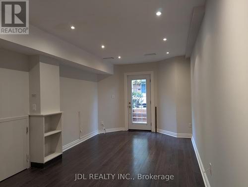 34 Shaftesbury Avenue, Toronto, ON - Indoor Photo Showing Other Room