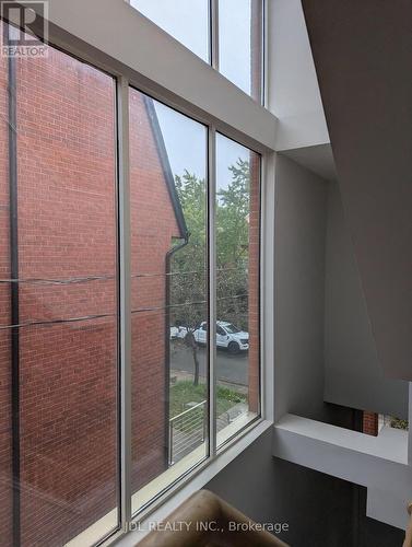 34 Shaftesbury Avenue, Toronto, ON - Indoor Photo Showing Other Room