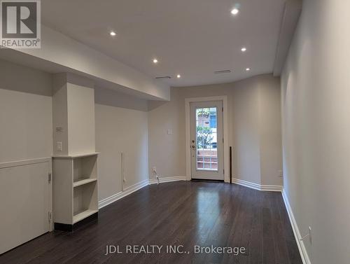 34 Shaftesbury Avenue, Toronto, ON - Indoor Photo Showing Other Room