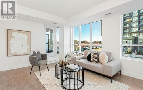 217 - 225 Malta Avenue, Brampton, ON - Indoor Photo Showing Living Room