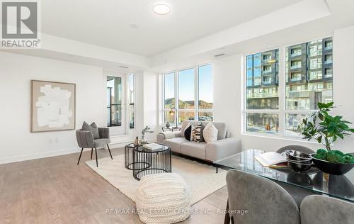 217 - 225 Malta Avenue, Brampton, ON - Indoor Photo Showing Living Room