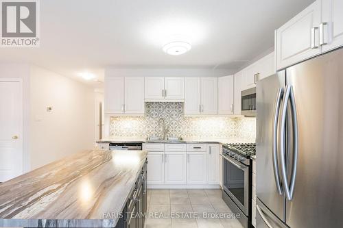 1035 Cook Drive, Midland, ON - Indoor Photo Showing Kitchen With Upgraded Kitchen