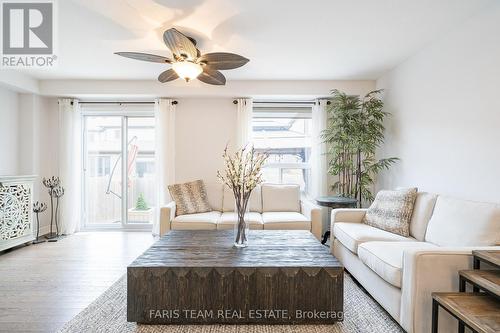 1035 Cook Drive, Midland, ON - Indoor Photo Showing Living Room