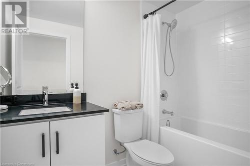 55 Duke Street W Unit# 426, Kitchener, ON - Indoor Photo Showing Bathroom