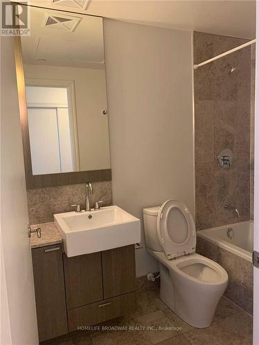 1710 - 88 Blue Jays Way, Toronto, ON - Indoor Photo Showing Bathroom