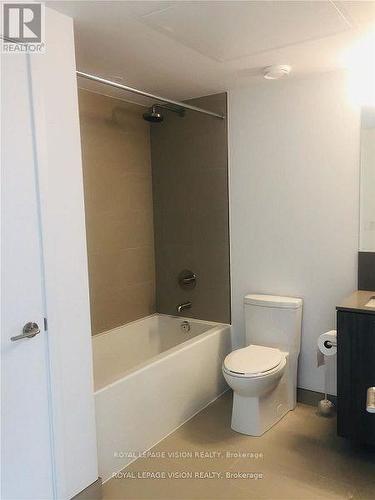 1701 - 19 Western Battery Road, Toronto, ON - Indoor Photo Showing Bathroom