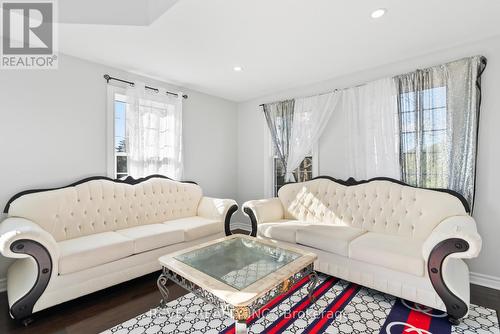 Upper - 120 Hunter Street, Whitby, ON - Indoor Photo Showing Living Room