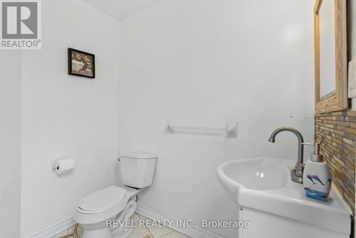 Upper - 120 Hunter Street, Whitby, ON - Indoor Photo Showing Bathroom