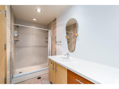 9519 155 St Nw, Edmonton, AB - Indoor Photo Showing Bathroom