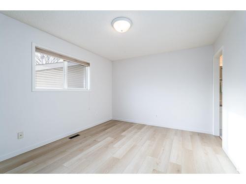 9519 155 St Nw, Edmonton, AB - Indoor Photo Showing Other Room