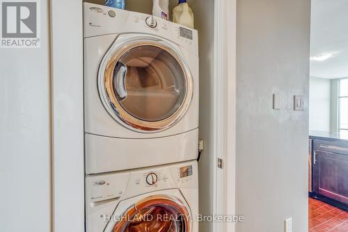 2203 - 3525 Kariya Drive, Mississauga, ON - Indoor Photo Showing Laundry Room