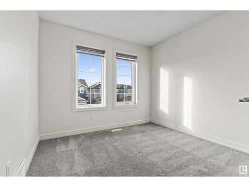 1635 16 St Nw, Edmonton, AB - Indoor Photo Showing Other Room