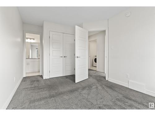 1635 16 St Nw, Edmonton, AB - Indoor Photo Showing Other Room