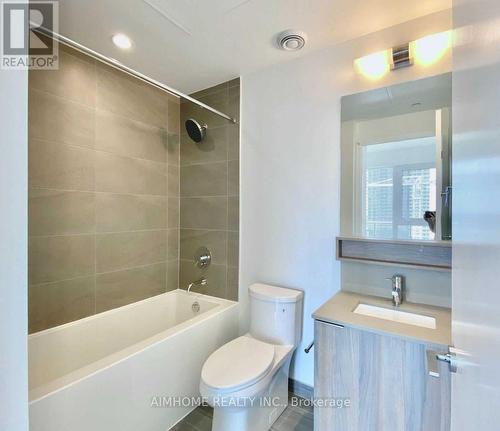 4105 - 950 Portage Parkway, Vaughan, ON - Indoor Photo Showing Bathroom