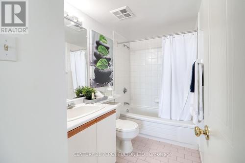 1526 - 3 Greystone Walk Drive, Toronto, ON - Indoor Photo Showing Bathroom