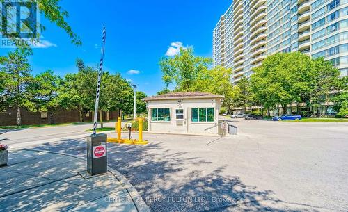 1526 - 3 Greystone Walk Drive, Toronto, ON - Outdoor