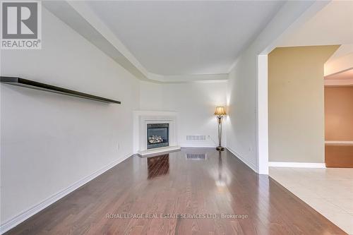 5474 Valhalla Crescent, Mississauga, ON - Indoor With Fireplace