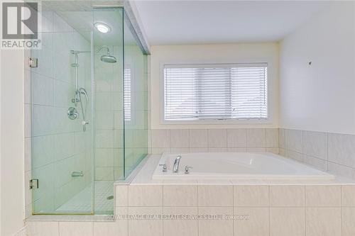 5474 Valhalla Crescent, Mississauga, ON - Indoor Photo Showing Bathroom