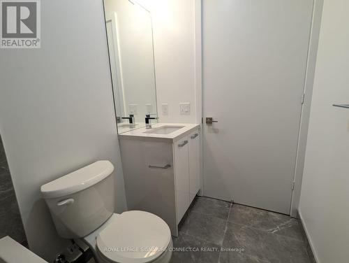 213 - 195 Mccaul Street, Toronto, ON - Indoor Photo Showing Bathroom