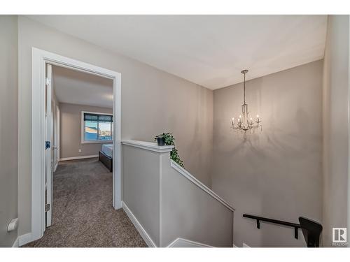 2406 22 Av Nw, Edmonton, AB - Indoor Photo Showing Other Room