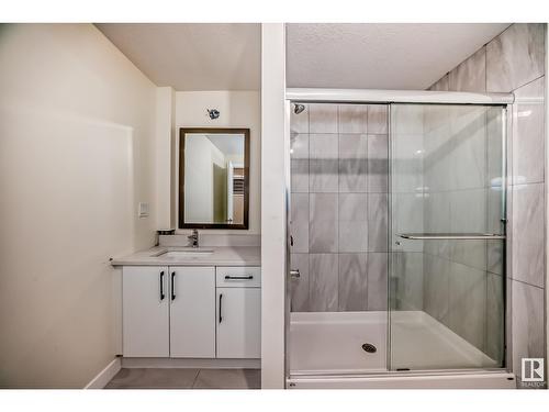 2406 22 Av Nw, Edmonton, AB - Indoor Photo Showing Bathroom