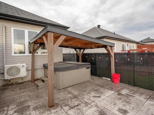 Spa - 93 Rue Joseph-Albert-Morin, Saint-Jean-Sur-Richelieu, QC - Outdoor With Exterior