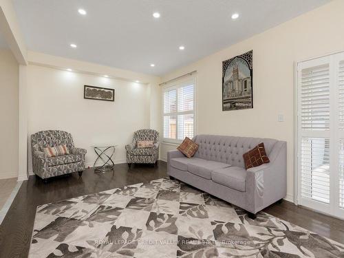 480 Downes Jackson Hts, Milton, ON - Indoor Photo Showing Living Room