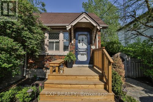 215 Sutherland Drive, Toronto, ON - Outdoor