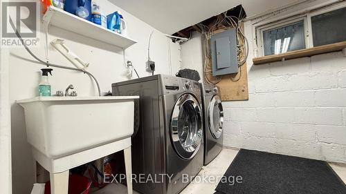 215 Sutherland Drive, Toronto, ON - Indoor Photo Showing Laundry Room