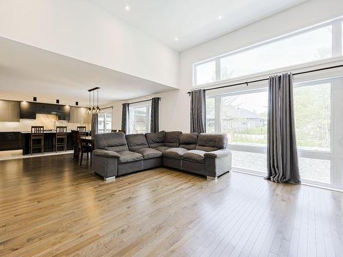 Salon - 11915 Rue Du Cuivre, Mirabel, QC - Indoor Photo Showing Living Room