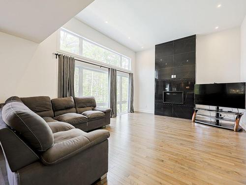 Salon - 11915 Rue Du Cuivre, Mirabel, QC - Indoor Photo Showing Living Room