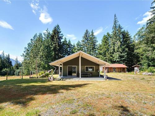 1016 Sayward Rd, Sayward, BC 