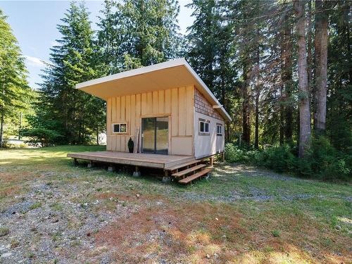 1016 Sayward Rd, Sayward, BC 