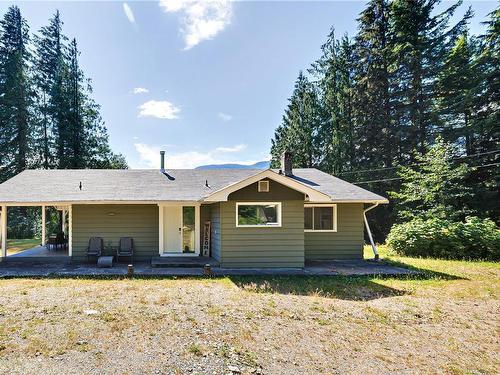 1016 Sayward Rd, Sayward, BC 