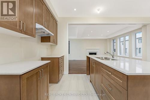 35 Spiers Road, Erin, ON - Indoor Photo Showing Kitchen With Double Sink